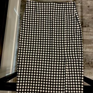 DYNAMITE SKIRT WITH SLIT